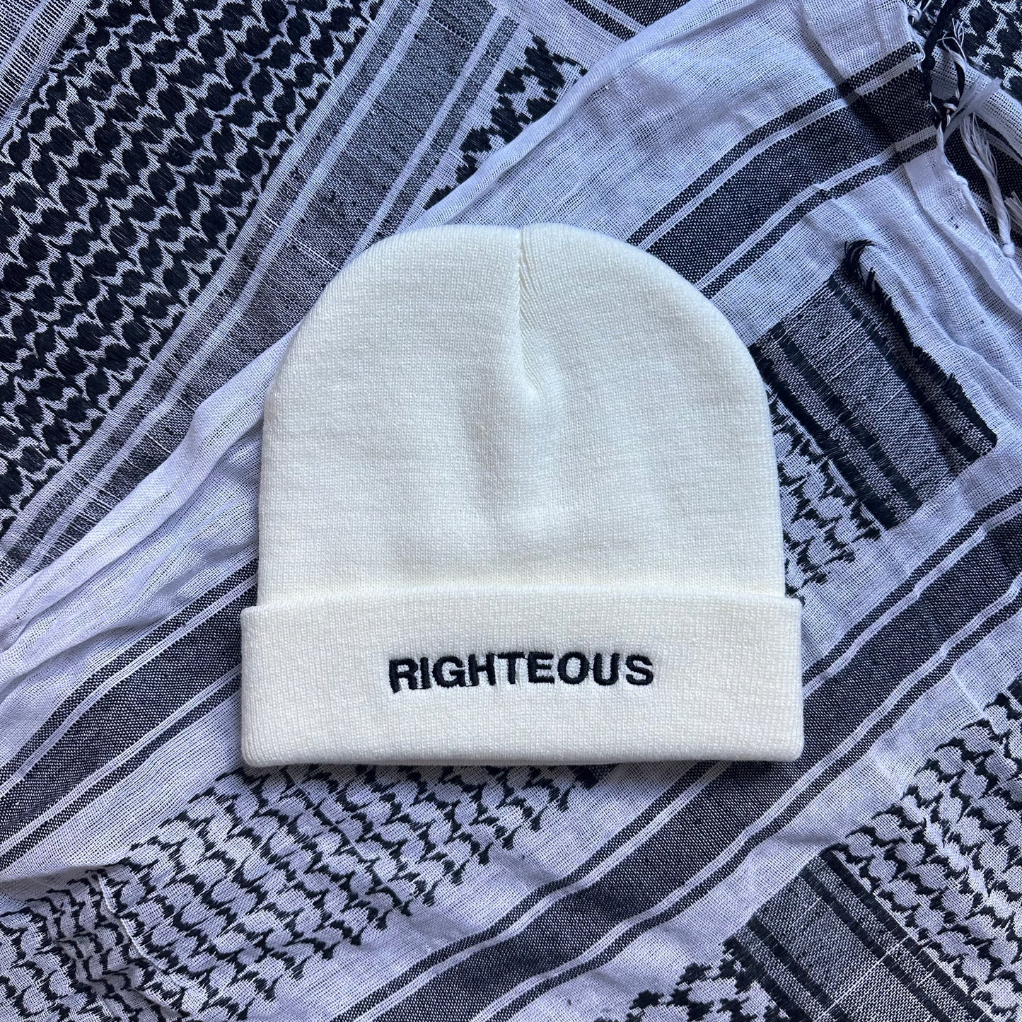 OFF WHITE LOGO BEANIE